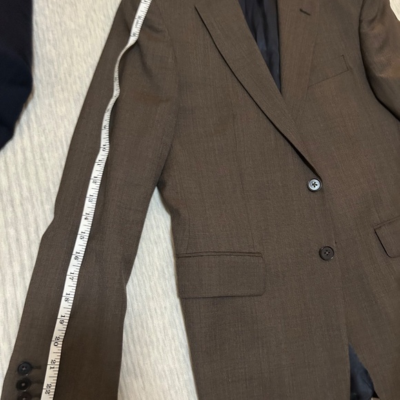 Charles Tyrwhitt suit - Picture 6 of 7